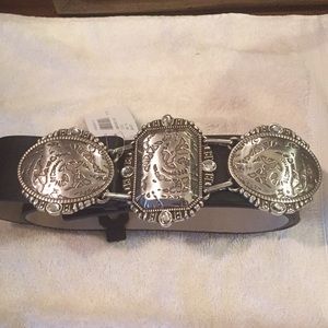 Chico’s leather belt- black. M/L. NWT....